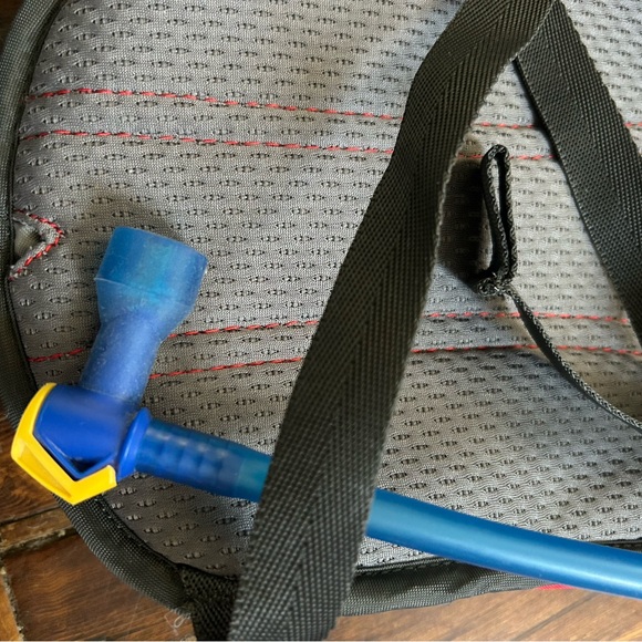 CAMELBAK Hydrobak Hydration Pack Water Bottle Backpack Red Gray - Picture 5 of 5